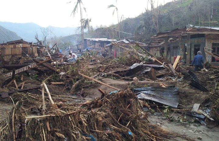 Typhoon Kalmaegi Flooding Kills More Than 40 in the Philippines