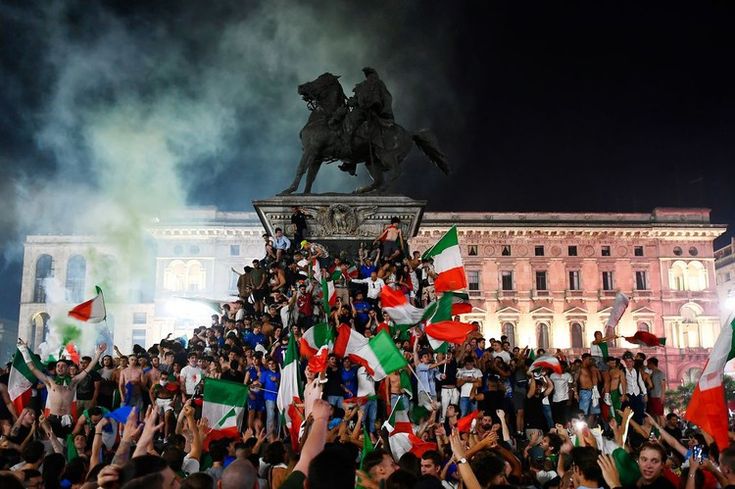 Italy Euro 2032 Crisis