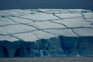 massive iceberg climate risk