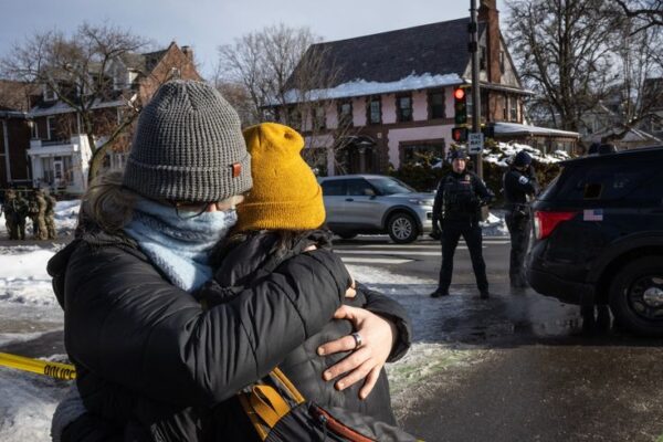 Minneapolis federal agents shooting