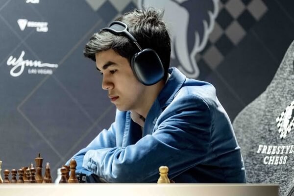 Sindarov vs Gukesh World Championship